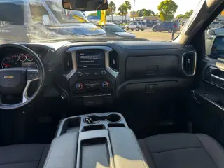 2021 Chevrolet SILVERADO 1500 CREW CAB RST