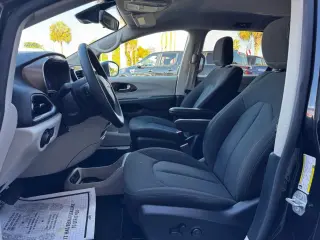 2024 Chrysler Voyager