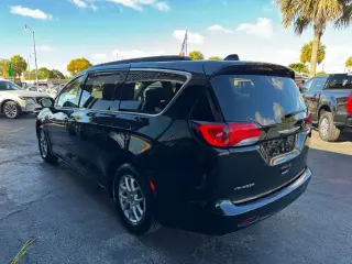 2024 Chrysler Voyager