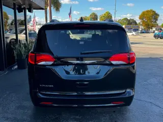 2024 Chrysler Voyager
