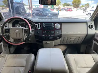 2010 FORD F250 SUPER DUTY CREW CAB
