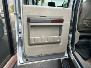 2010 FORD F250 SUPER DUTY CREW CAB