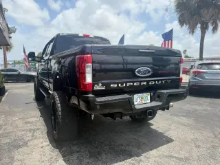2018 FORD F250 SUPER DUTY CREW CAB