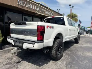 2019 FORD F250 SUPER DUTY CREW CAB LARIAT PICKUP 4D 6 3/4 FT