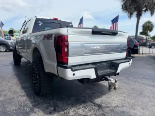 2019 FORD F250 SUPER DUTY CREW CAB LARIAT PICKUP 4D 6 3/4 FT