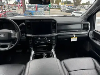 2025 FORD F550 SUPER DUTY CREW CAB & CHASSIS