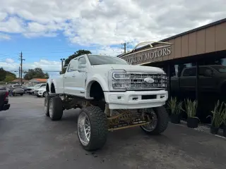 2025 FORD F550 SUPER DUTY CREW CAB & CHASSIS