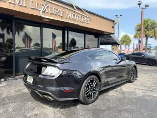 2022 FORD MUSTANG