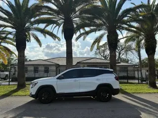 2023 GMC TERRAIN