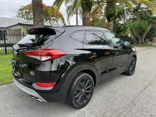 2017 HYUNDAI TUCSON
