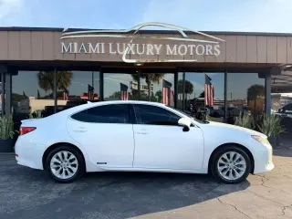 2013 LEXUS ES