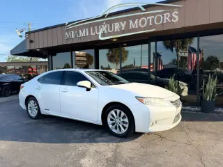 2013 LEXUS ES