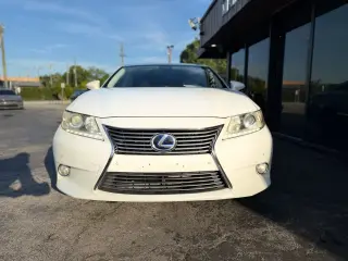2013 LEXUS ES