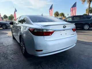 2013 LEXUS ES