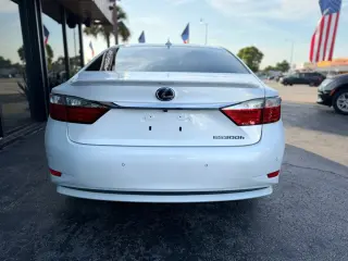 2013 LEXUS ES