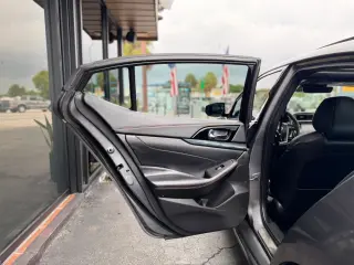2023 NISSAN MAXIMA