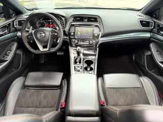 2023 NISSAN MAXIMA