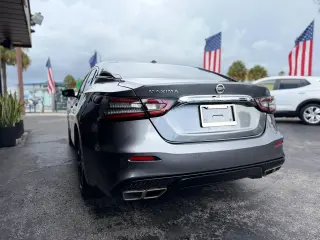 2023 NISSAN MAXIMA