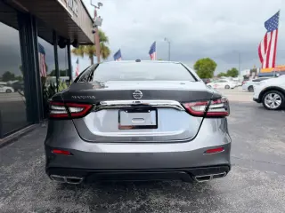 2023 NISSAN MAXIMA