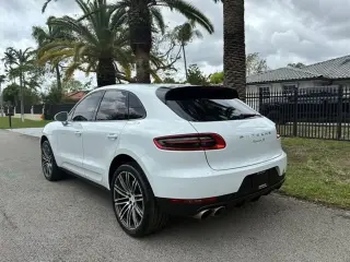 2016 Porsche Macan S