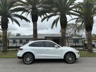 2016 Porsche Macan S
