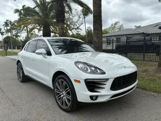 2016 Porsche Macan S