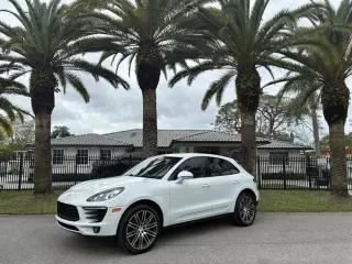 2016 Porsche Macan S