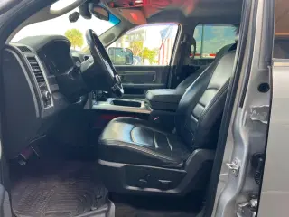 2016 RAM 1500 CREW CAB