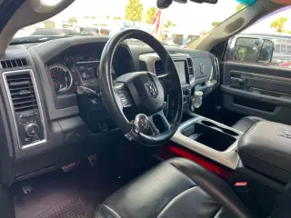2016 RAM 1500 CREW CAB