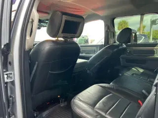 2016 RAM 1500 CREW CAB