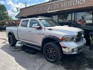 2016 RAM 1500 CREW CAB