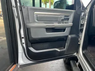 2016 RAM 1500 CREW CAB