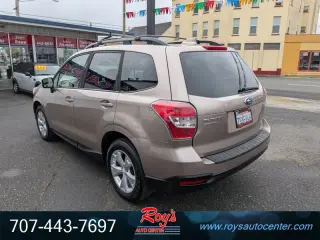 2016 Subaru Forester 2.5i Premium 4-Door Wagon