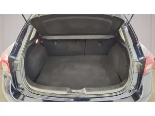 2016 Mazda Mazda3 Hatchback i Touring