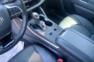 Toyota Highlander 2023 L 4dr SUV