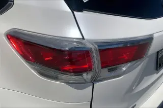Toyota Highlander 2016 AWD Limited 4dr SUV