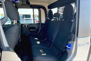 Jeep Gladiator 2021 4x4 Sport 4dr Crew Cab 5.0 ft. SB