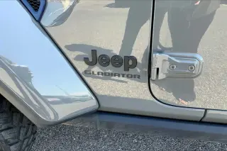 Jeep Gladiator 2021 4x4 Sport 4dr Crew Cab 5.0 ft. SB