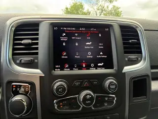 Ram 1500 Classic 2021 4x4 SLT 4dr Quad Cab 6.3 ft. SB Pickup