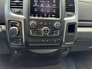 Ram 1500 Classic 2021 4x4 SLT 4dr Quad Cab 6.3 ft. SB Pickup