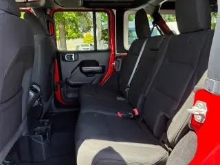 Jeep Wrangler Unlimited 2022 4x4 Sport 4dr SUV