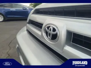 Toyota 4Runner 2005 Limited 4WD 4dr SUV w/V6