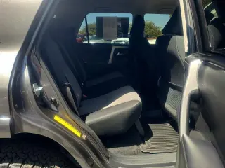 Toyota 4Runner 2020 4x4 SR5 4dr SUV