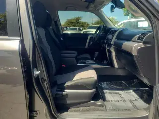 Toyota 4Runner 2020 4x4 SR5 4dr SUV