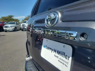 Toyota 4Runner 2020 4x4 SR5 4dr SUV
