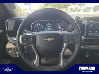 Chevrolet Silverado 1500 2023 4x4 LT 4dr Crew Cab 5.8 ft. SB w/1LT