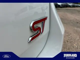 Ford Explorer 2023 AWD ST 4dr SUV