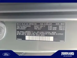 Volvo XC40 2023 AWD B5 Ultimate Dark Theme 4dr SUV