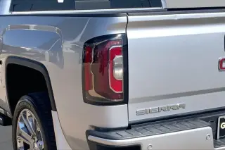 GMC Sierra 1500 2018 4x4 Denali 4dr Crew Cab 5.8 ft. SB