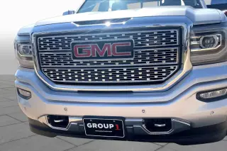GMC Sierra 1500 2018 4x4 Denali 4dr Crew Cab 5.8 ft. SB
